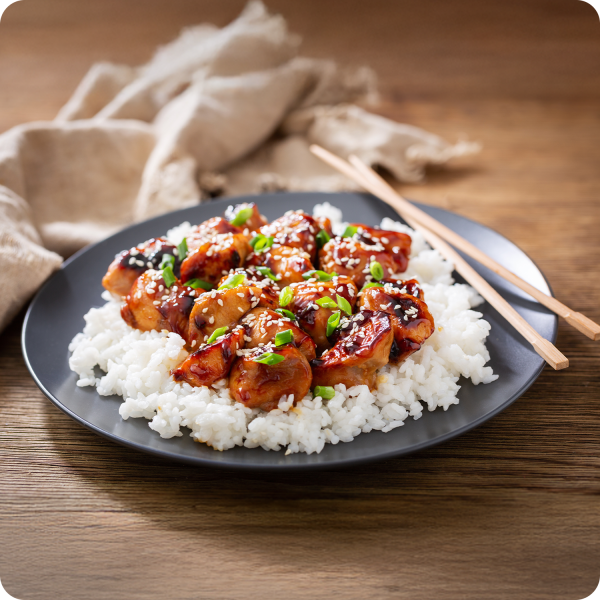Poulet teriyaki laqué, sésame et oignons nouveaux
